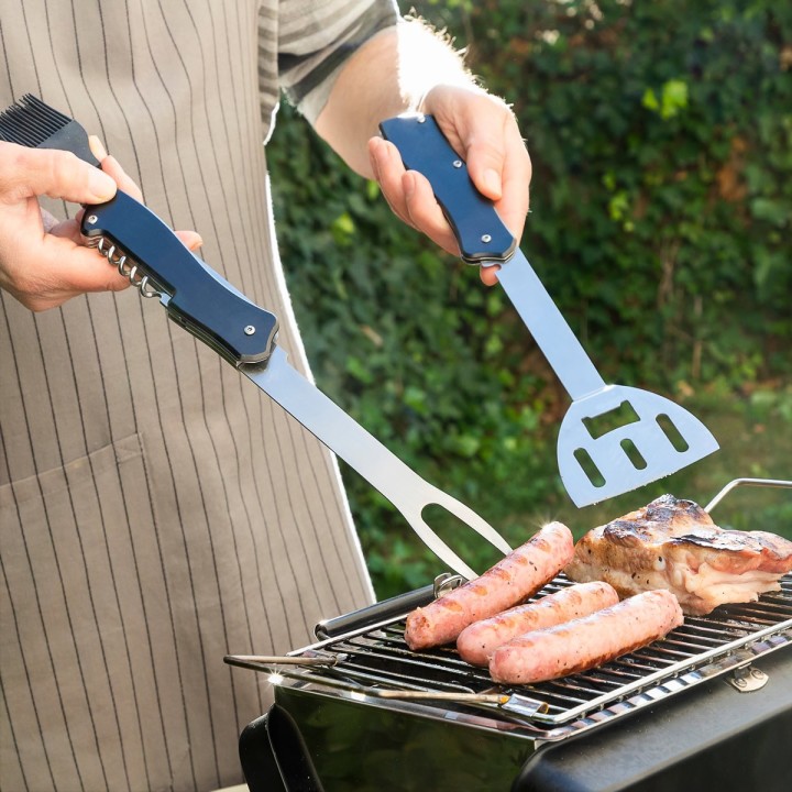 Strumento multifunzione per BBQ