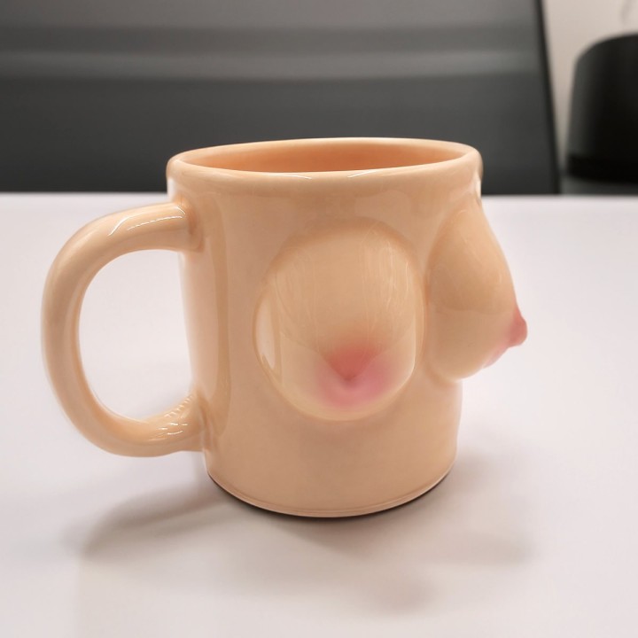 Tazza con bikini