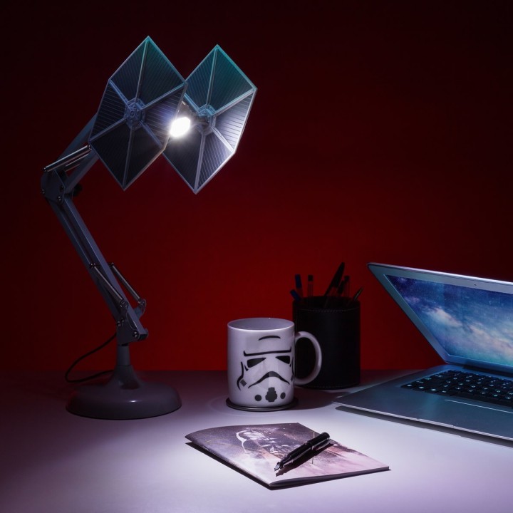 Lampada da scrivania TIE-Fighter