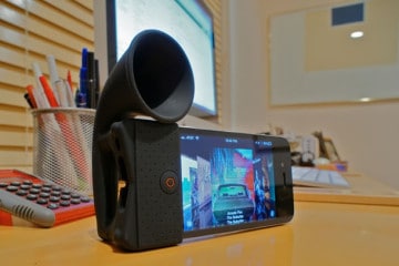 Amplificatore a “corno” per iPhone 4