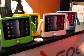 iGuy, standing cover per iPad iGuy