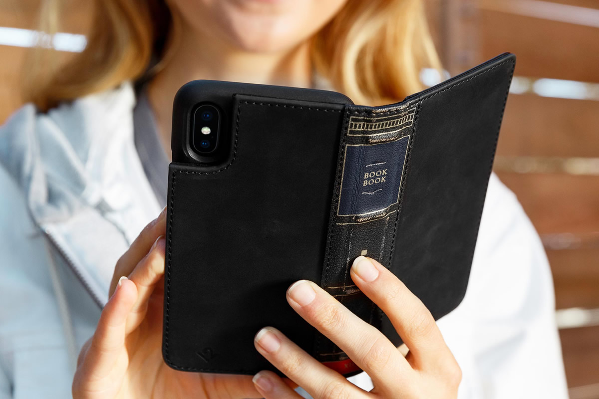 Custodia per iPhone libro antico