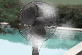 Ventilatore con "nebbia" raffreddante ventilatore-con-nebulizzatore