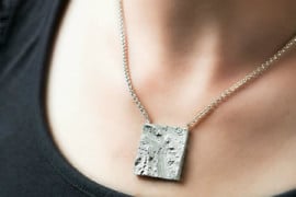 Earth Pendat Silver: il ciondolo topografico personalizzabile! Earth Pendant Silver