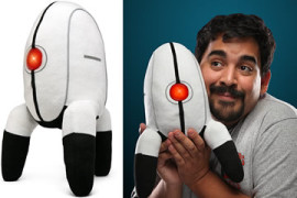 Il peluche della torretta di Portal 2 Peluche torretta Portal