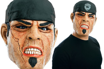 La maschera di Marcus Fenix