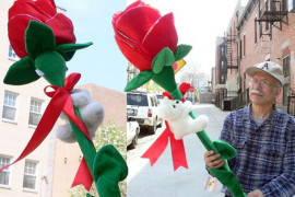 A San Valentino regala una rosa gigante peluche rosa-gigante-peluche