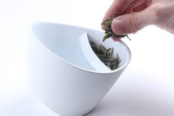 Tazza con infusore da tè incorporato