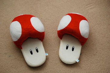 Super Mario, le pantofole dei super funghetti