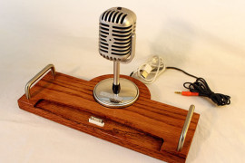 Una Stazione Radio Retrò come Docking Station dock-stazione-radio-retro