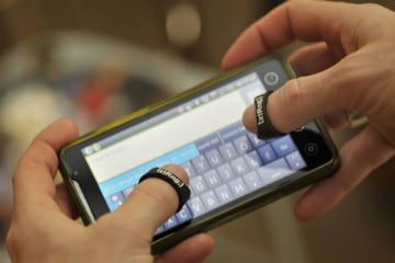 Il pennino ad anello per touchscreen