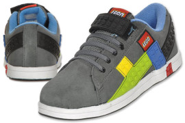 Le scarpe della LEGO scarpe-lego