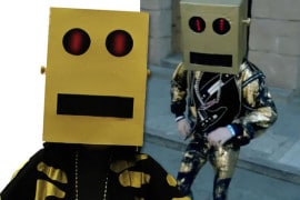 La maschera dello Shufflin Robot di LMFAO’s maschera-shufflin-robot