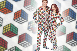 Il pigiama intero di Rubik piagiama-intero-cubo-di-rubik
