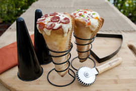 Un cono di pizza coni-di-pizza