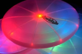Il frisbee luminoso frisbee-luminoso