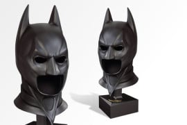 La replica del cappuccio di Batman replica-maschera-batman