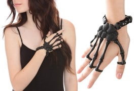 Il multi anello scheletrico bracciale-scheletrico
