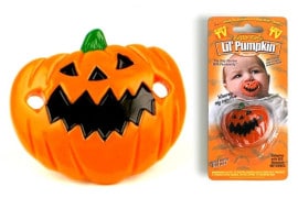 Il ciuccio a forma di zucca di halloween ciuccio