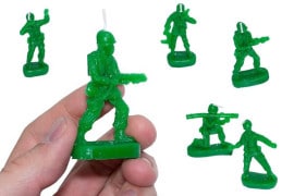 Un esercito di candeline candele-soldatino