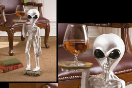 Roswell, l'alieno piedistallo tavolino-alieno