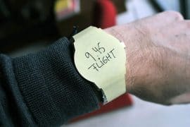 Gli orologi per appunti orologio-foglietti-adesivi