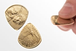 Il plettro ricavato da un Dollaro plettro-dollaro