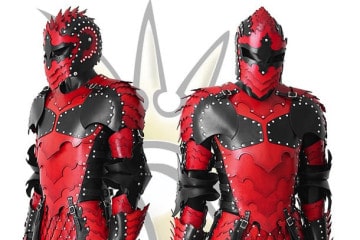 L’armatura medievale in stile Deadpool