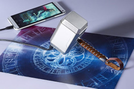 Il battery pack a forma di martello di Thor battery-pack-thor