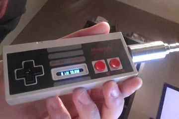 I controller NES trasformati in sigarette elettroniche