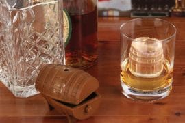 La botte di ghiaccio cubetto-di-ghiaccio-a-forma-di-barile