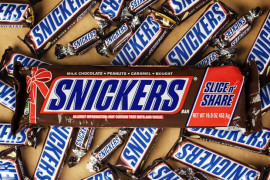 Lo Snickers più grande del mondo snikcers-gigante