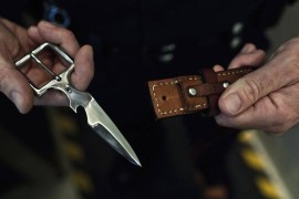 La fibbia coltellino fibbia-cintura-con-coltello