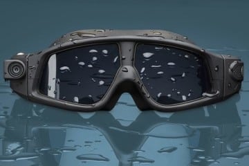 Gli occhialini con videocamera