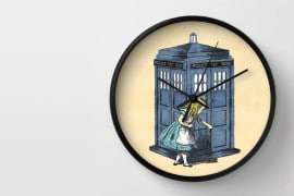 Alice attraverso il TARDIS orologio-da-parete-alice-tardis