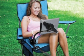 La poltrona con stand per l’iPad poltrona-pieghevole-con-stand-per-ipad