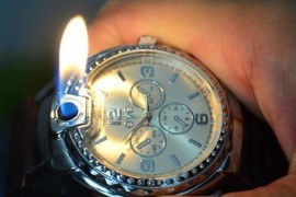 L’orologio accendino orologio-con-accendino
