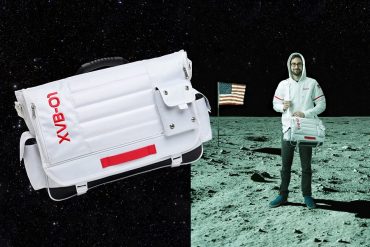 La tracolla da astronauta