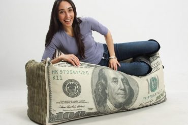 100 dollari per cuscino