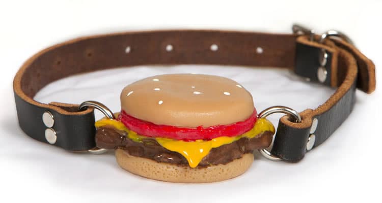 bavaglio-hamburger-1