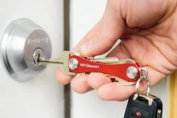 KeySmart 2.0, il portachiavi “svizzero”