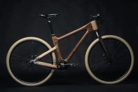 Bici con telaio di legno bici-legno
