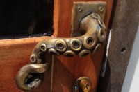 Un tentacolo per maniglia maniglia-tentacolo