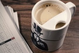 Il mug proteggi baffi mug-proteggi-baffi