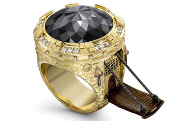 Anello con ponte levatoio