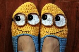 Pantofole Minions all'uncinetto pantofole-minion-al-uncinetto