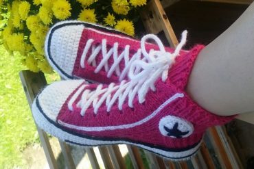 Calze Converse all’uncinetto