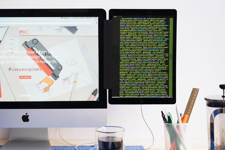 pixo-supporto-magnetico-per-tablet-su-pc-1