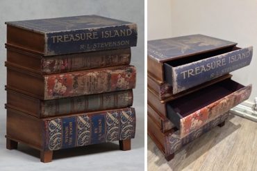 Comodino di libri