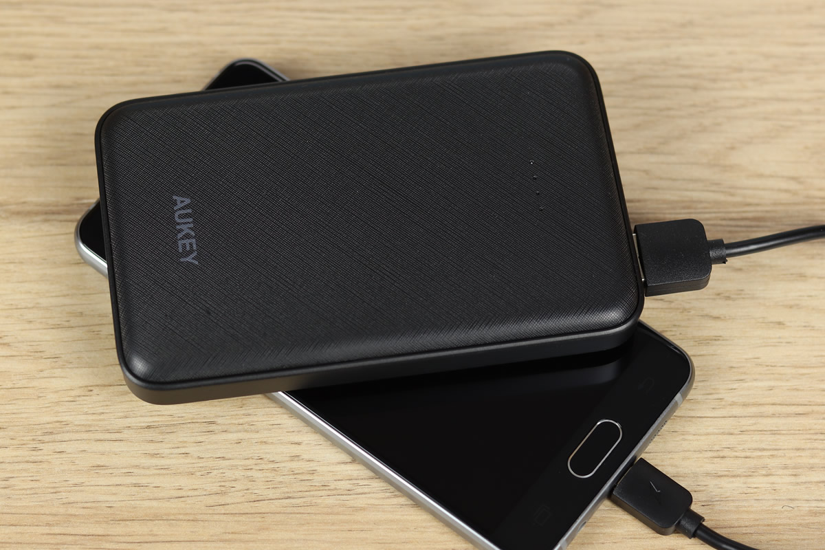 powerbank-aukey-10000-3